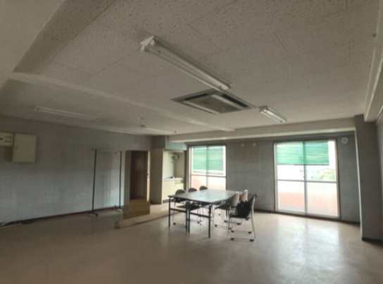 スターヒルズマルサンの内装