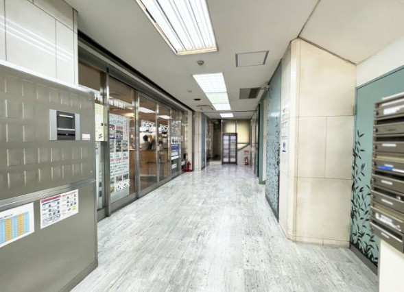 本町サザンビルのエントランス