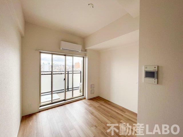 エスリードザ・グレア大阪の居間・リビング