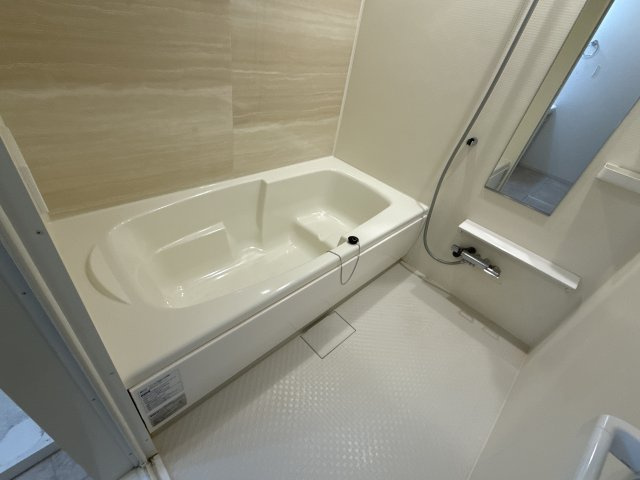 フロレスタの浴室