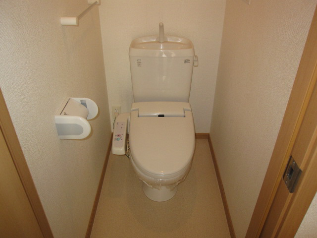 メゾンオアシスの居間・リビング