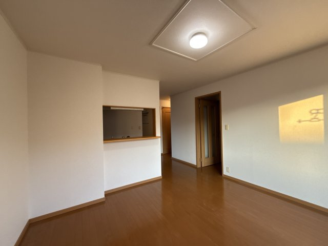 フェリア糸井Ｃの居間・リビング