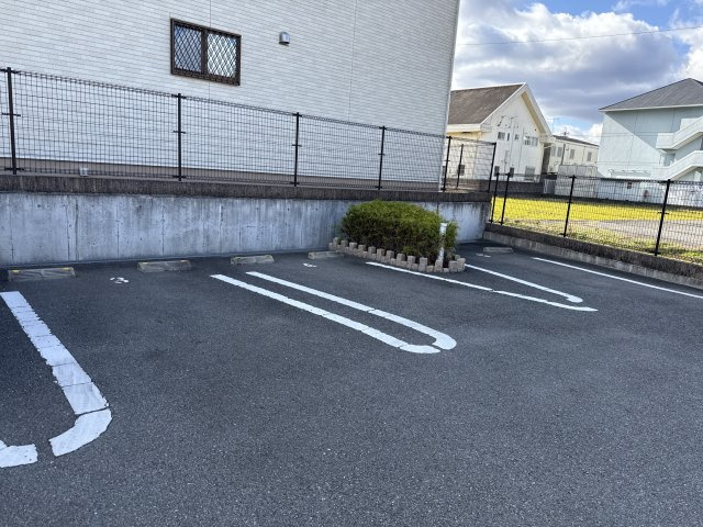 シトロン　Ⅱの駐車場