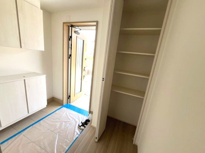 【玄関】 | 香芝市真美ヶ丘5丁目