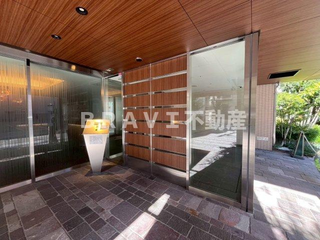 パークアクシス梅田　BRAVI不動産のエントランス|【パークアクシス梅田】エントランスです
