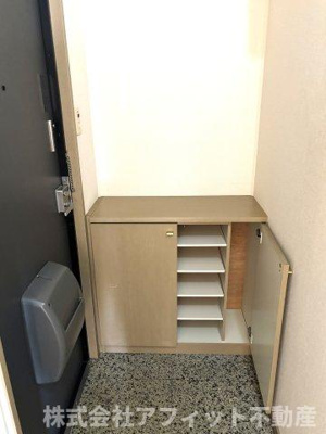 【玄関】 | ウィンディア手城　A棟 | シューズボックス付き　※写真はイメージです