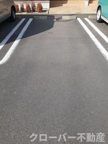 カーサ・ブランドール　Ａの駐車場