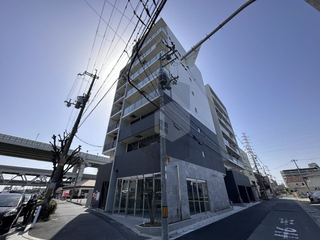 ラックフィールドの外観