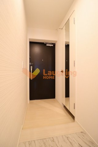 ムーンコート梅満の玄関|収納もある玄関です