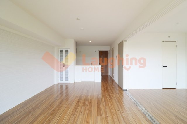 ムーンコート梅満の居間・リビング|ゆったりとした居間です