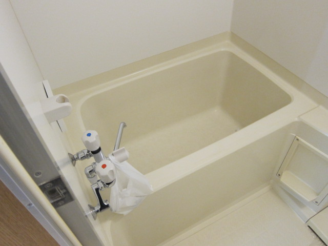 ライトハウスⅠの浴室