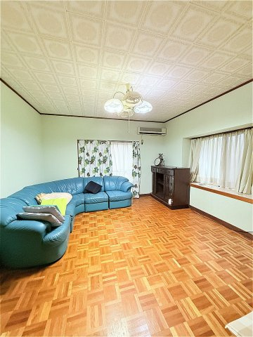 黒木町桑原店舗付き住宅の内装