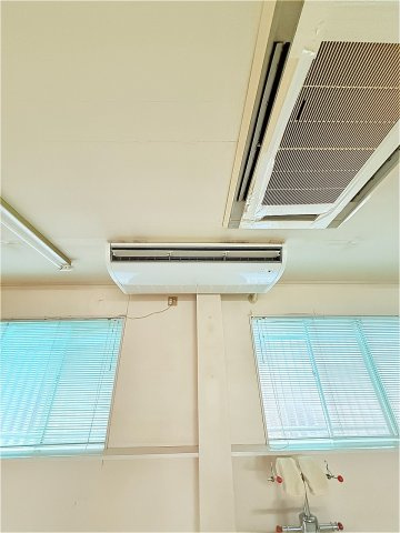 黒木町桑原店舗付き住宅の内装