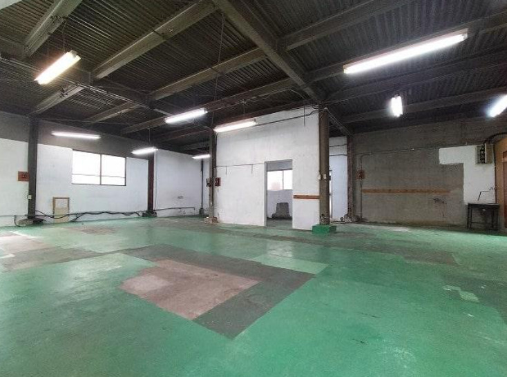 八尾市竹渕３丁目の倉庫