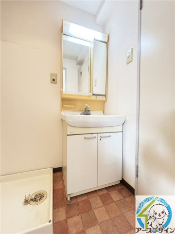 シャトー西明石の独立洗面台