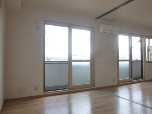 イン　クローバーの居間・リビング