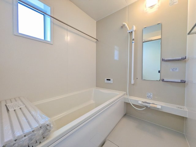 八王子市　元八王子町　新築一戸建て　２４ー１期の浴室|～のびのびくつろげるバスルーム　１日の締めくくりに癒やしのバスタイムを～