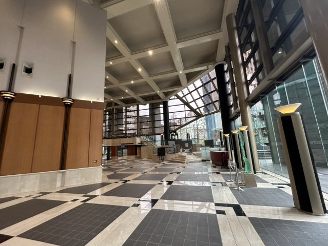 ピアスタワーのエントランス