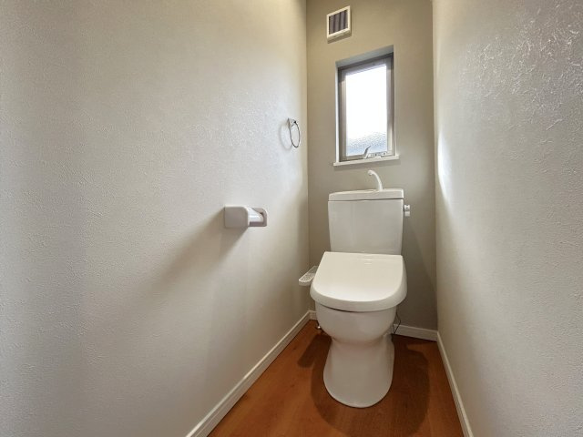 高知市朝倉己　新築一戸建てのその他|セカンドトイレも完備しています！