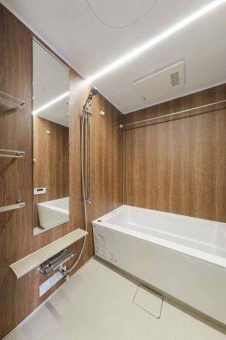 エンクレスト博多駅南FITの浴室|落ち着いた空間のお風呂です