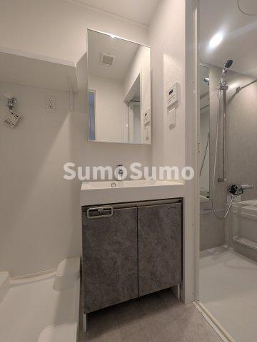 エンクレスト天神南PUREのロビー