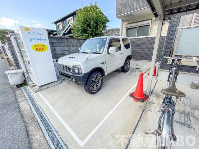 F asecia Radの駐車場