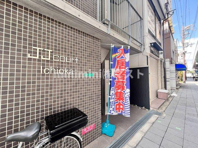 ＪＪコート市岡のエントランス