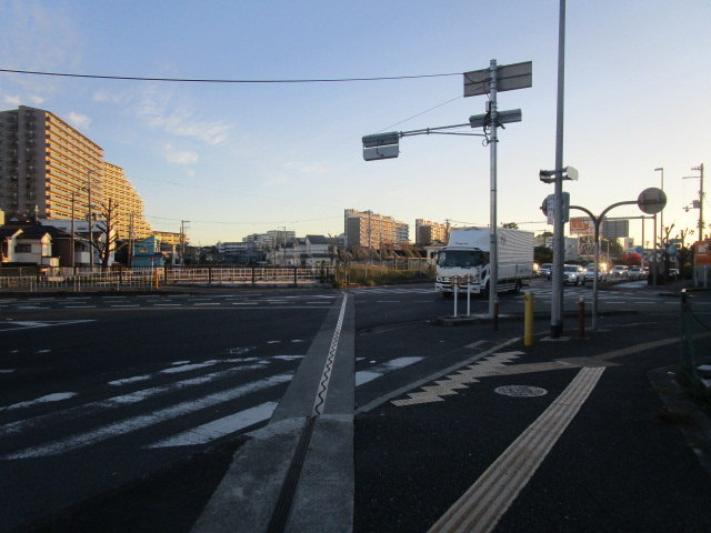 堺市西区上野芝向ヶ丘町１丁の倉庫の周辺