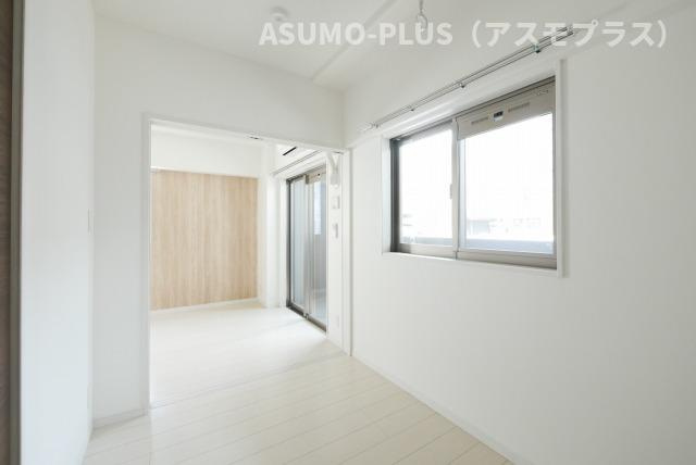 ＬＩＦＥＦＩＥＬＤ　ＪＲ二日市駅前の居間・リビング|別号数タイプ