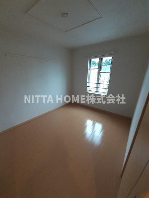 アンファミーユⅡの内装|きれいなフローリングの室内です◆