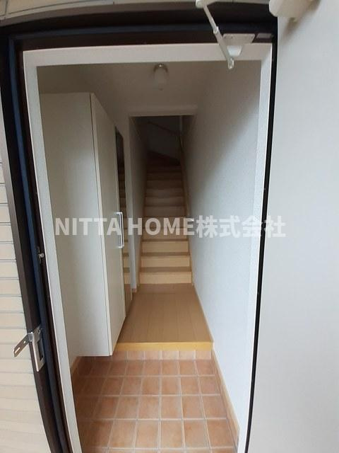 アンファミーユⅡの玄関|全身ミラー付きのシューズボックス付き☆