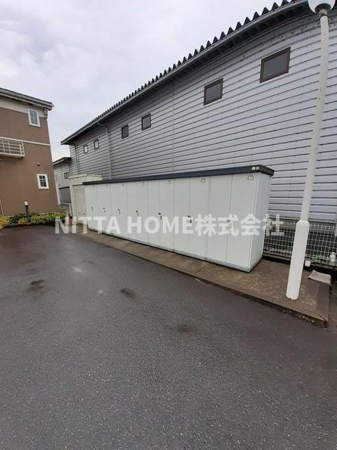 アンファミーユⅡの設備|トランクルーム付きで大きな収納にも便利です！