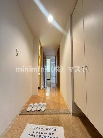 エルセレーノ上本町レジデンスの玄関