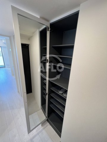 シーズンフラッツ新町の収納|シーズンフラッツ新町　シューズボックス