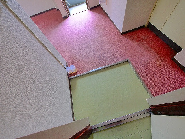 ハイネス桜井の玄関|シンプルで使いやすい玄関です
