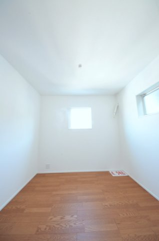 府中町八幡三丁目の洋室|全居室収納スペース有、お部屋が広く綺麗に使えます