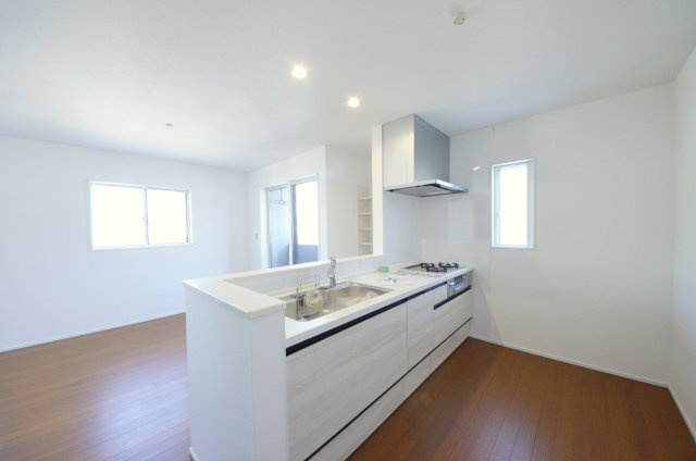 府中町八幡三丁目