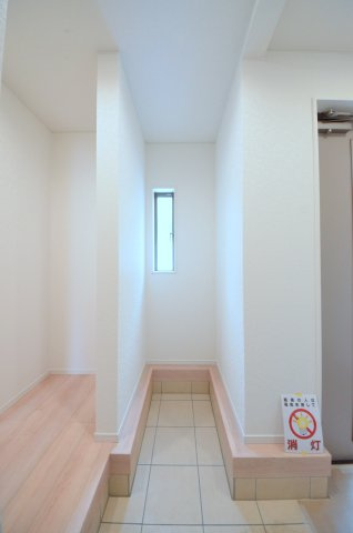 口田四丁目の収納|大容量の玄関収納スペース