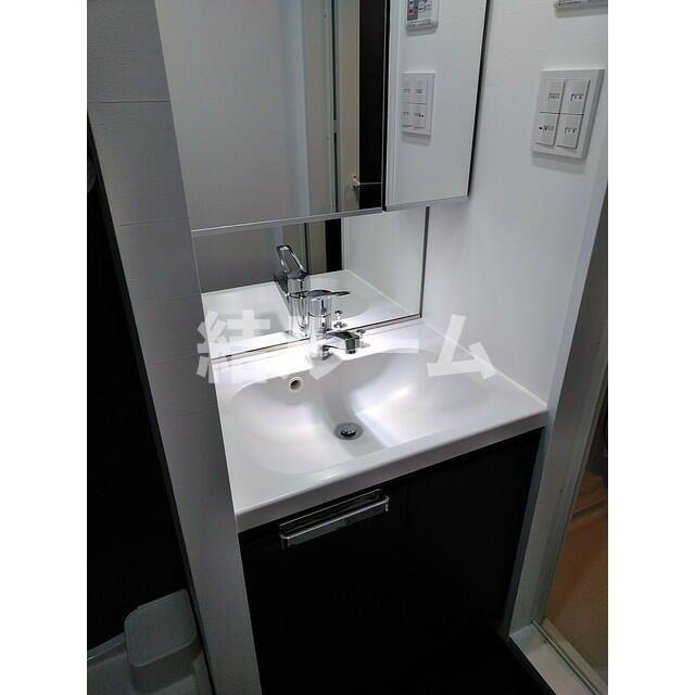 豊島区南大塚１丁目の賃貸マンションの洗面所