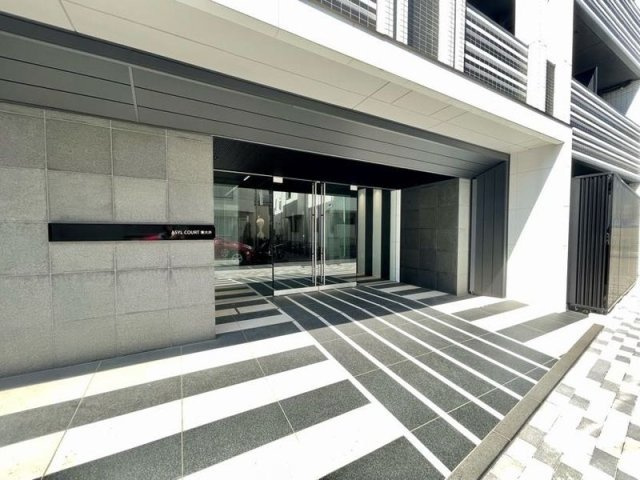 アジールコート東大井のエントランス