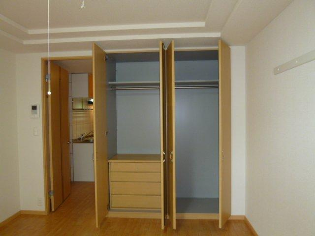 加古川市神野町西条のアパートの収納|クローゼット