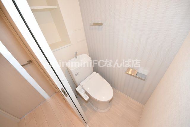 シーズンフラッツ新町のトイレ|トイレに収納もあります！