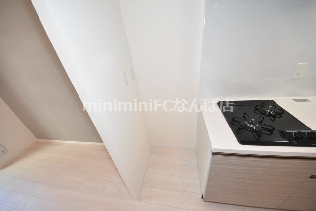 シーズンフラッツ新町