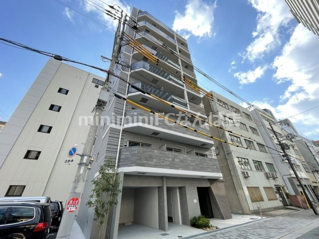 シーズンフラッツ新町の外観