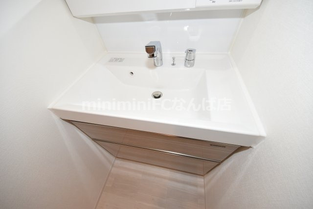 シーズンフラッツ新町