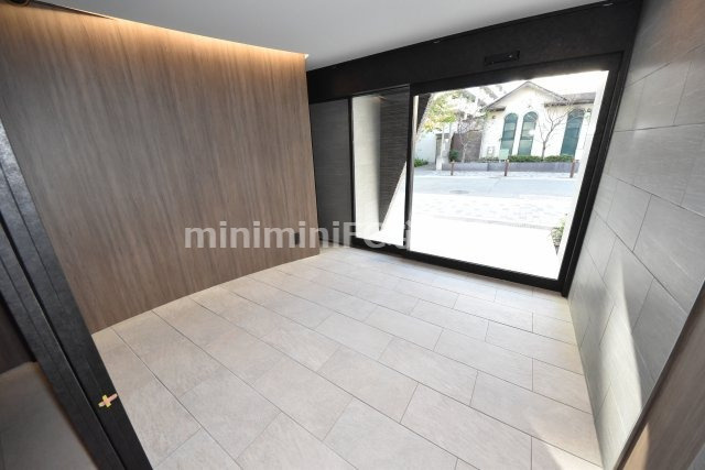 シーズンフラッツ新町