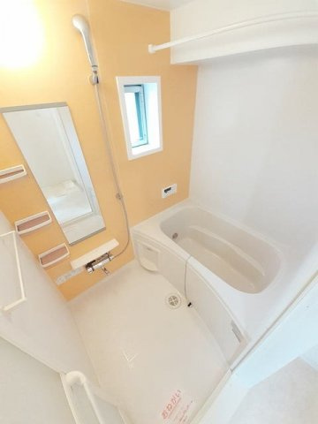 ウエストヒル田迎の浴室