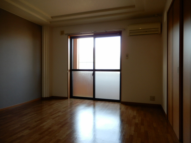 加古川市野口町古大内のアパートの寝室