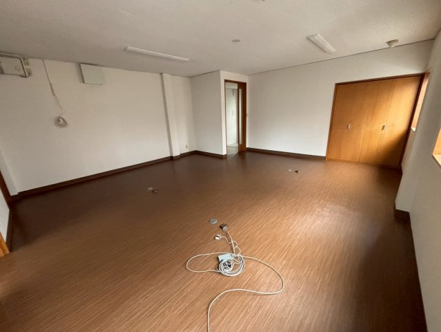 岡崎市戸崎町貸事務所の内装