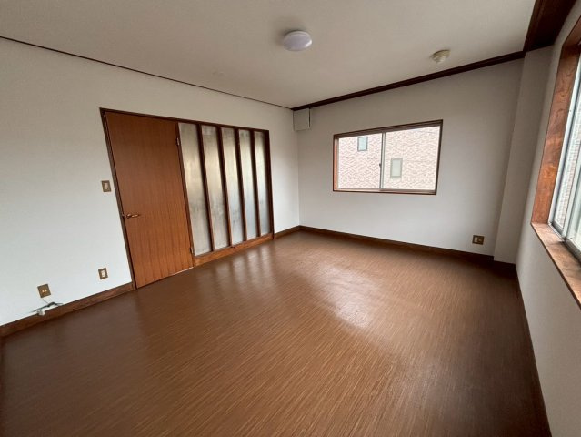 岡崎市戸崎町貸事務所の内装